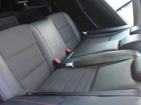 Used 2017 Toyota Camry SE w/ Moonroof Package FWD image 17