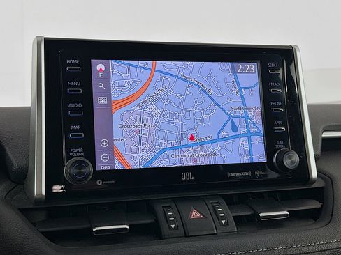 Used 2020 Toyota RAV4 Limited image 22