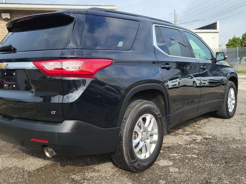 Used 2021 Chevrolet Traverse LT FWD image 9