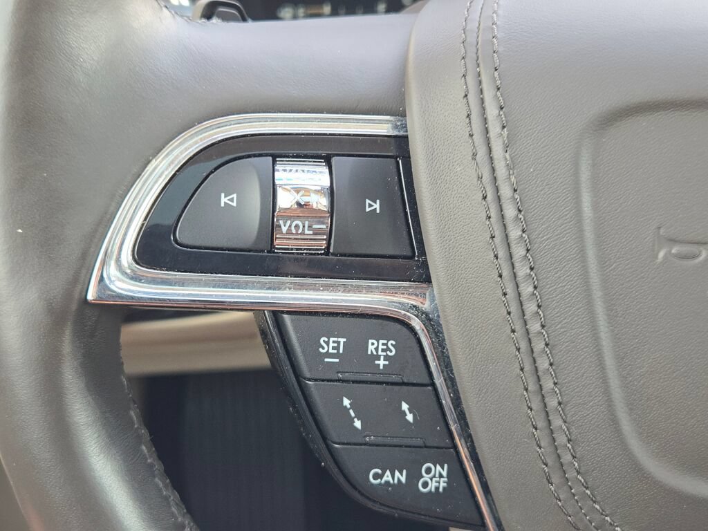 Used 2019 Lincoln Continental Reserve AWD/4WD image 32