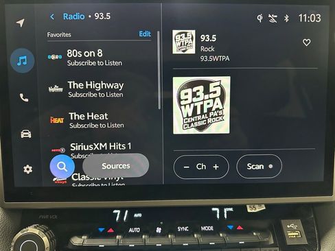 Used 2025 Toyota Tundra Limited image 25