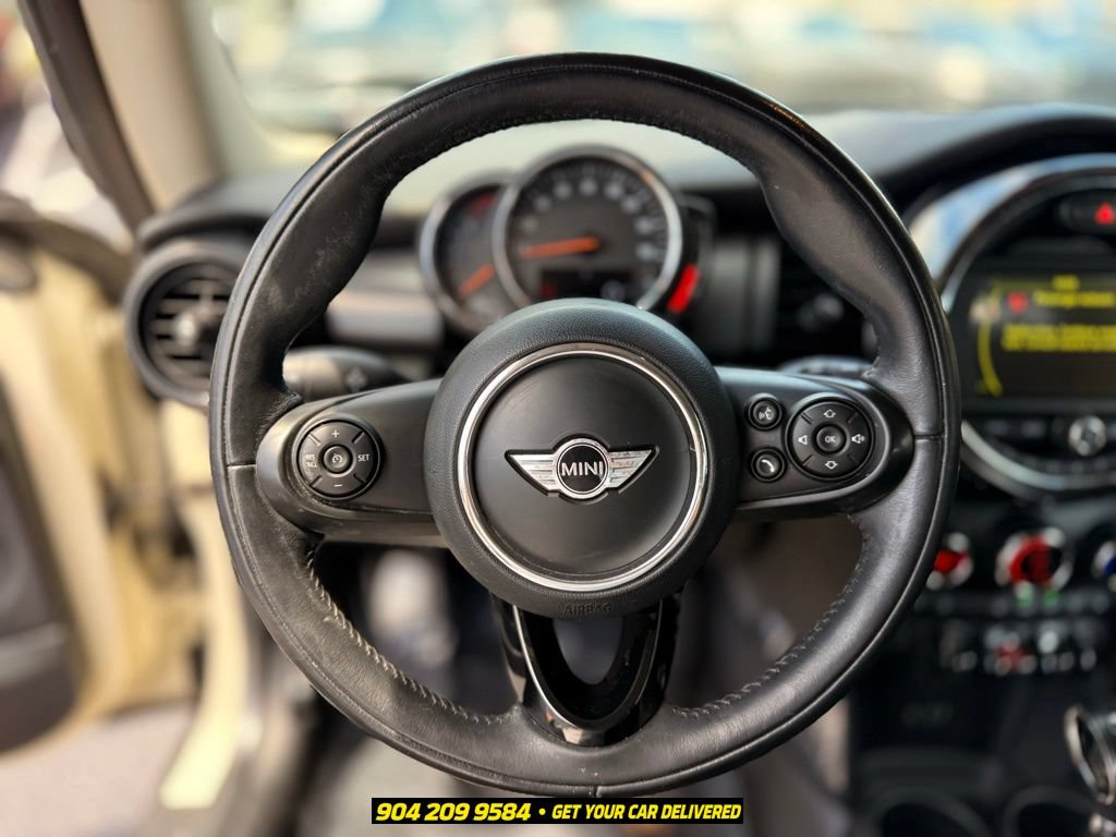 Used 2018 MINI Cooper 2-Door Hardtop FWD image 17