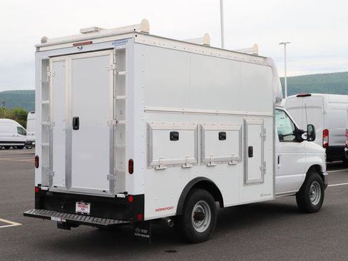 New 2027 Ford E-350 and Econoline 350 Super Duty w/ Power Equipment Group RWD image 5