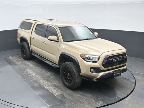 Used 2019 Toyota Tacoma TRD Off-Road image 24