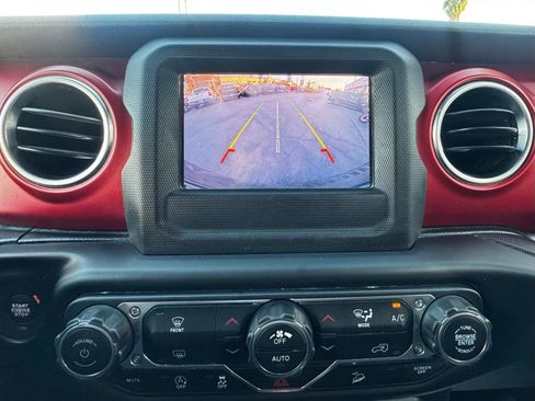 Used 2019 Jeep Wrangler Unlimited Rubicon image 17