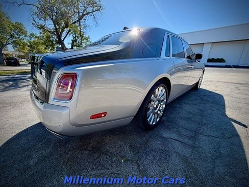 Used 2018 Rolls-Royce Phantom Sedan RWD image 12