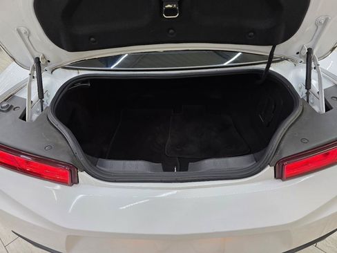 Used 2017 Chevrolet Camaro LT RWD image 14