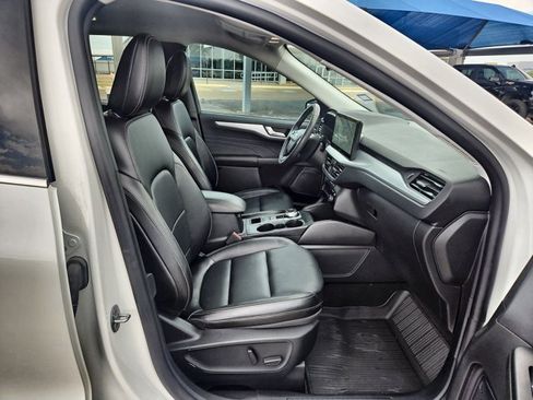 Used 2024 Ford Escape Platinum AWD/4WD image 21