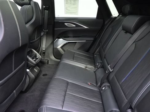 Certified 2024 Cadillac Lyriq Luxury AWD/4WD image 20