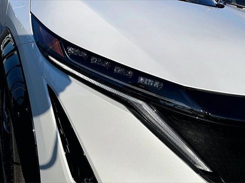 Certified 2025 Nissan Ariya AWD image 31