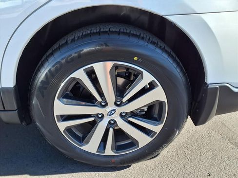 Used 2018 Subaru Outback 2.5i Limited image 13