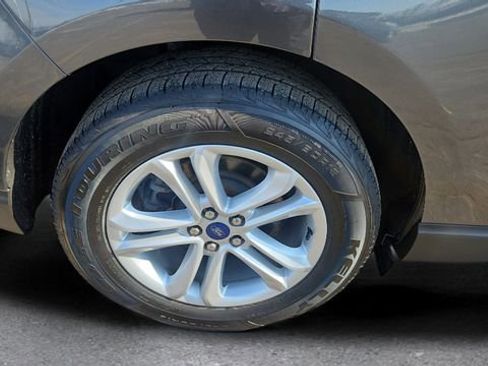 Used 2020 Ford Edge SEL w/ Convenience Package image 18