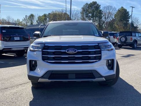 New 2026 Ford Explorer Active image 8