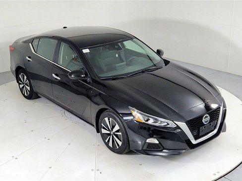 Used 2022 Nissan Altima 2.5 SV image 13