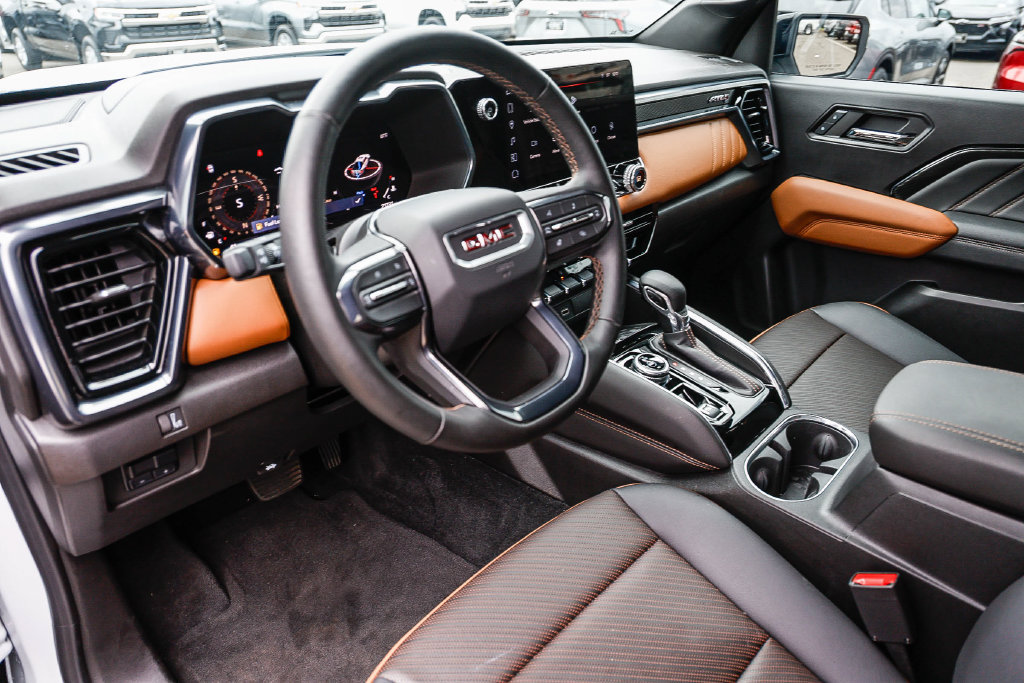 Used 2024 GMC Canyon AT4 w/ AT4 Premium Package AWD/4WD image 51