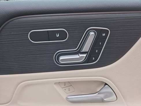 Certified 2026 Mercedes-Benz GLB 250 4MATIC image 16