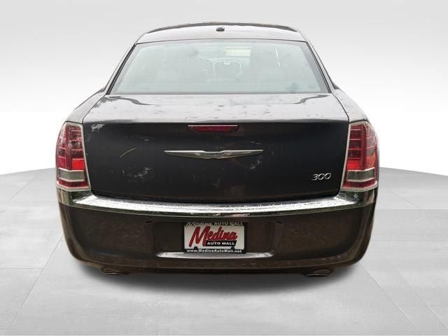 Used 2013 Chrysler 300 w/ Driver Convenience Group RWD image 6