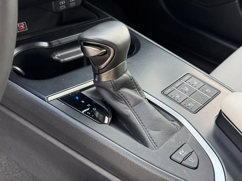 Used 2024 Lexus UX 250h FWD w/ Premium Package image 30