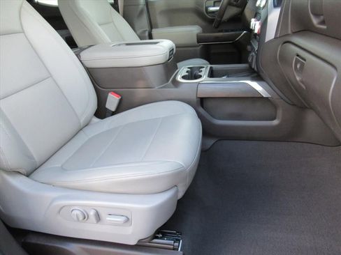 Used 2021 GMC Sierra 1500 SLT w/ SLT Convenience Package image 11