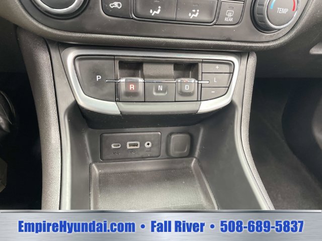 Used 2024 GMC Terrain SLE FWD image 24