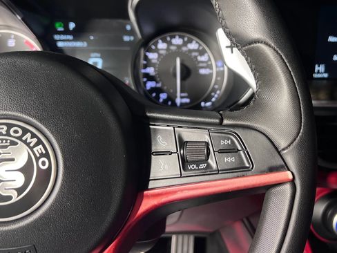 Used 2018 Alfa Romeo Stelvio Ti Sport image 25