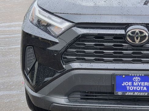 Used 2025 Toyota RAV4 LE FWD image 5