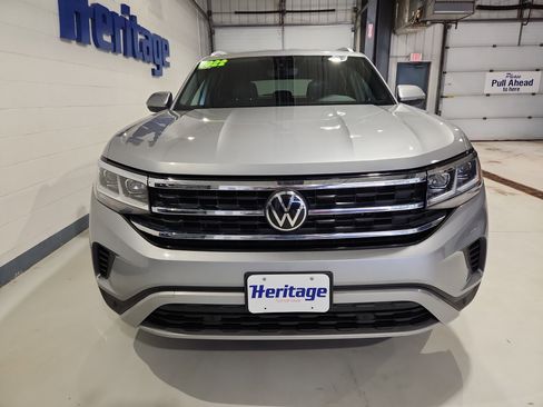 Used 2022 Volkswagen Atlas Cross Sport SE image 3