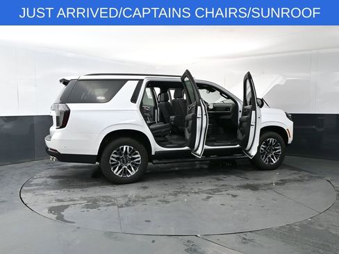 Used 2025 Chevrolet Tahoe Z71 w/ Comfort Package AWD/4WD image 17