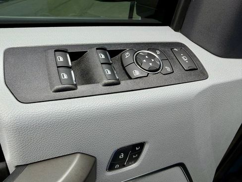 Used 2022 Ford F350 Limited image 19