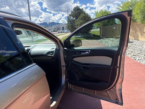 Certified 2020 Ford Edge SEL w/ Cold Weather Package AWD/4WD image 28