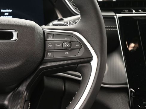 New 2025 Jeep Grand Cherokee L Laredo w/ Luxury Tech Group I image 31