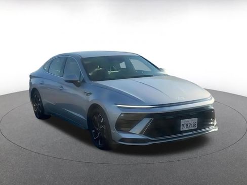 Used 2025 Hyundai Sonata SEL image 2