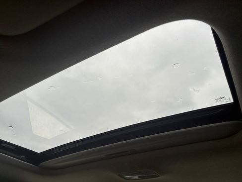 Used 2025 Hyundai Elantra SEL image 29