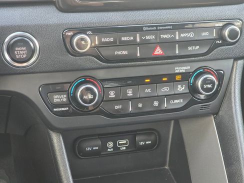 Used 2019 Kia Niro LX image 34