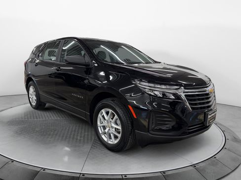 Used 2024 Chevrolet Equinox LS image 4