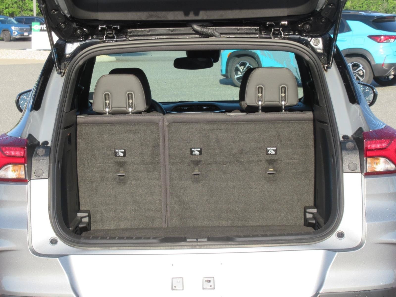 Used 2023 Chevrolet TrailBlazer RS w/ Convenience Package FWD image 35