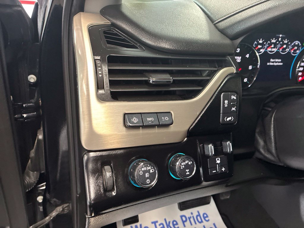 Used 2018 GMC Yukon Denali w/ Open Road Package AWD/4WD image 17