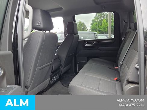 Used 2025 Chevrolet Silverado 2500 LT w/ Convenience Package AWD/4WD image 8