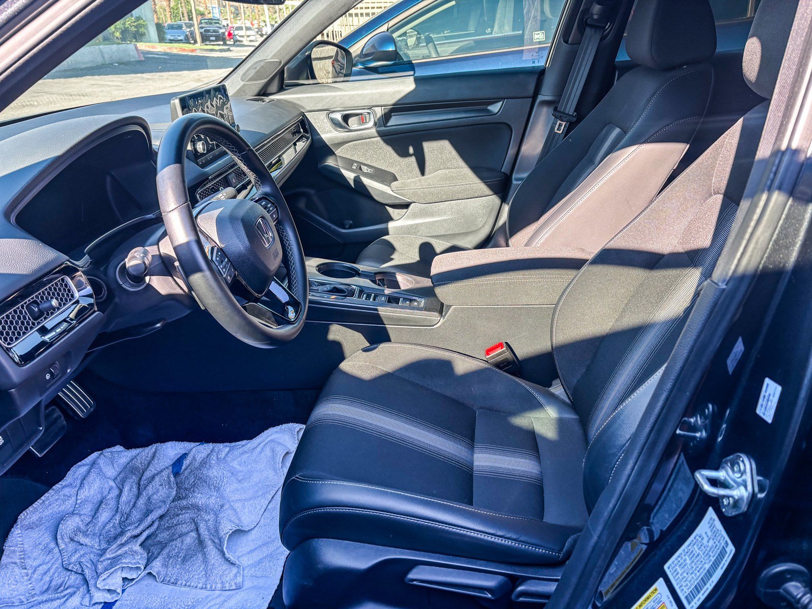 Used 2025 Honda Civic Sport image 13