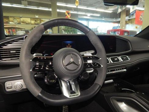 Used 2024 Mercedes-Benz GLE 53 AMG 4MATIC Coupe w/ Driver Assistance Package image 19