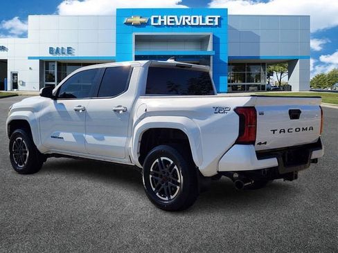 Used 2024 Toyota Tacoma TRD Sport AWD/4WD image 5