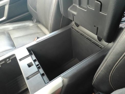 Used 2017 Nissan Titan SL RWD image 54