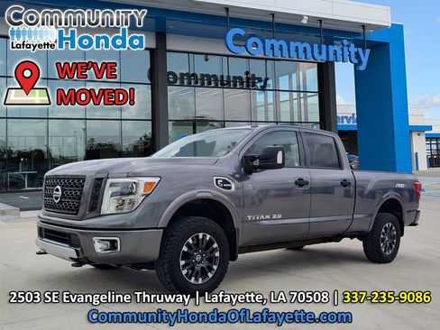 Used 2019 Nissan Titan PRO-4X AWD/4WD image 1
