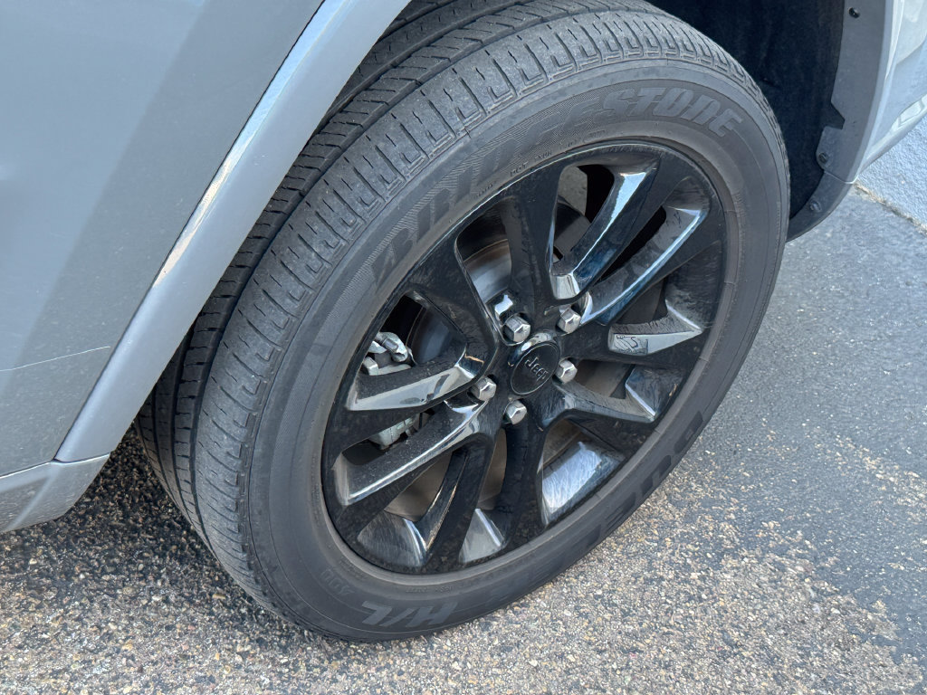 Used 2021 Jeep Grand Cherokee Laredo X AWD/4WD image 8