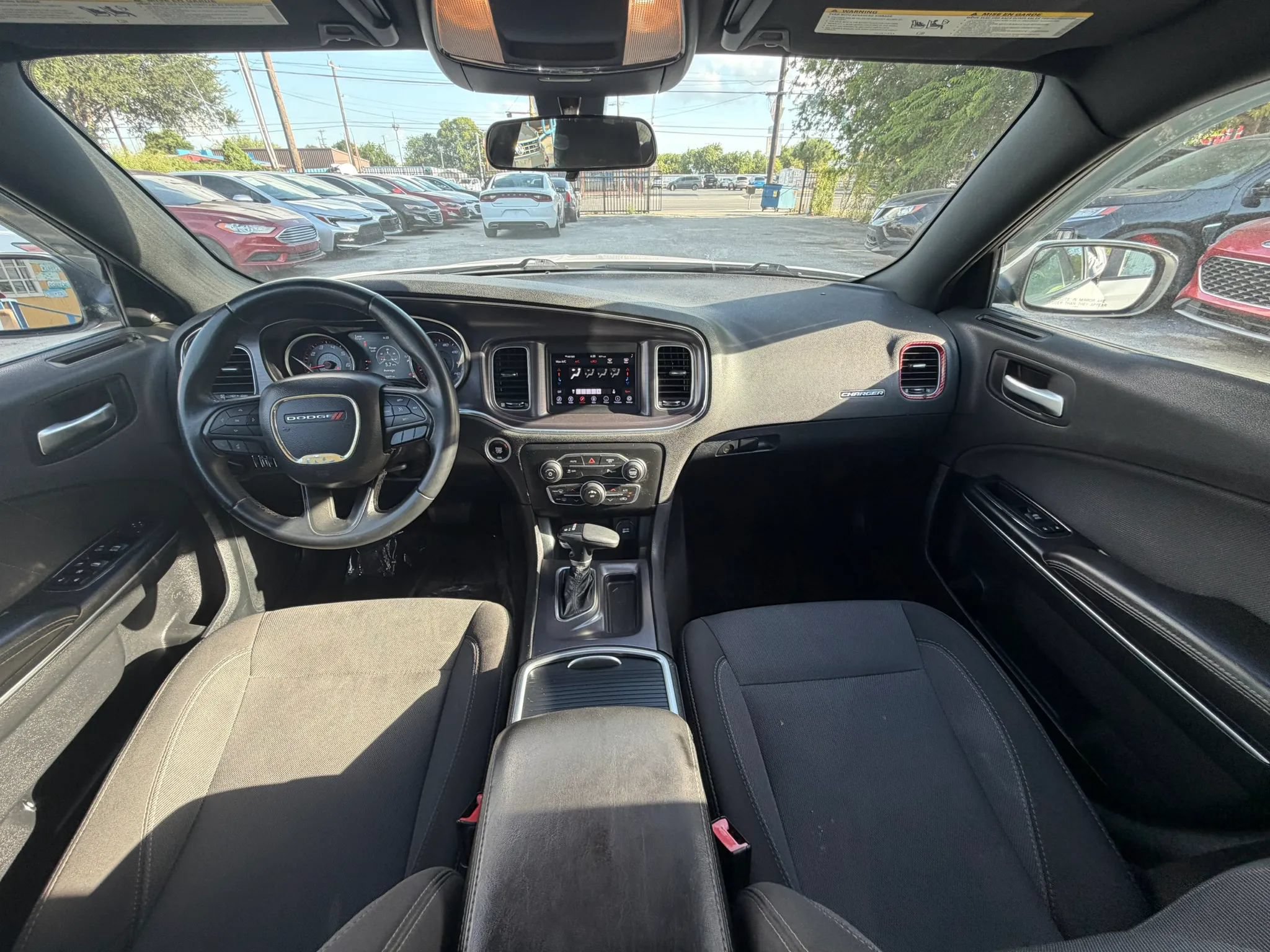 Used 2018 Dodge Charger SXT RWD image 13