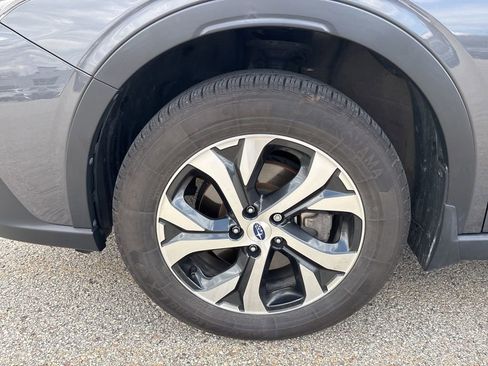 Used 2020 Subaru Outback Limited w/ Popular Package #2 AWD/4WD image 39