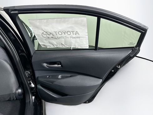 Used 2026 Toyota Corolla SE w/ SE Package FWD image 28