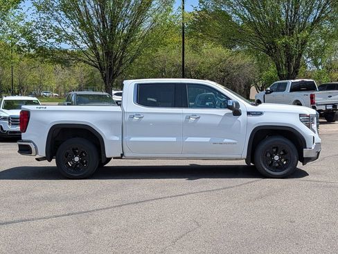 Used 2024 GMC Sierra 1500 SLT AWD/4WD image 15