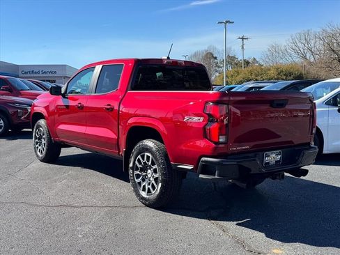 Used 2024 Chevrolet Colorado Z71 w/ Z71 Convenience Package 2 image 5