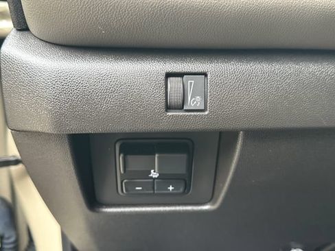 Used 2023 Chevrolet Colorado ZR2 AWD/4WD image 25